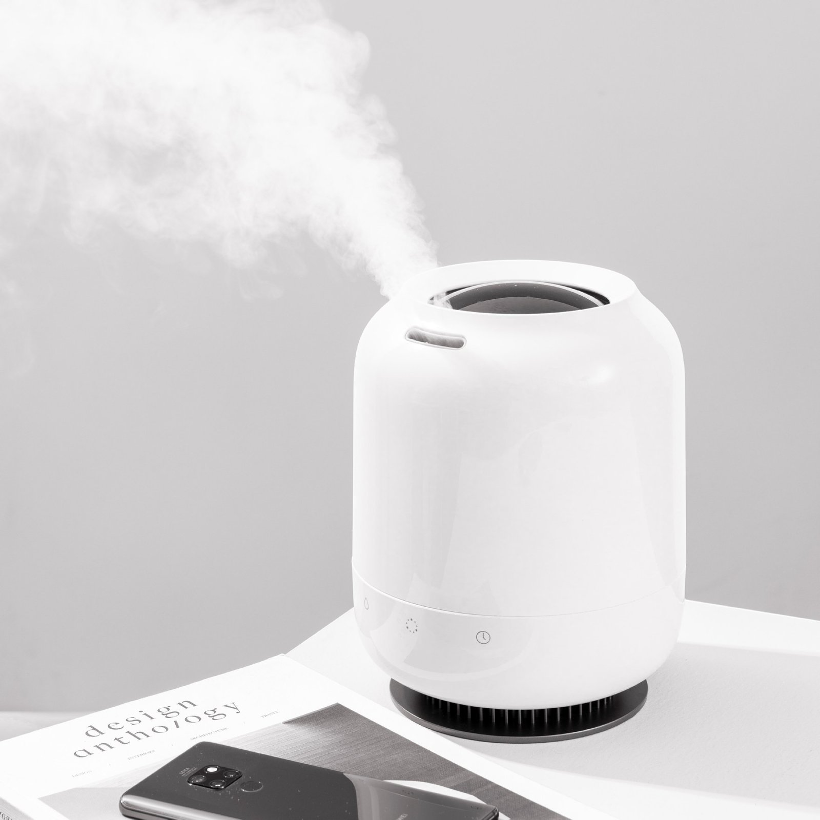 75af636662d90359c4d2c3497a8e4369.jpg White Compact Desktop Humidifier - Image 1